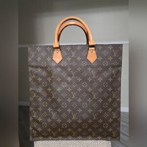 Authentic Louis Vuitton Monogram Sac Plat